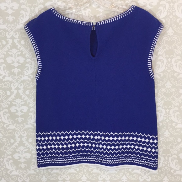 {Banana Republic}XS Blue Topw/WhiteEmbroidery - Picture 2 of 3